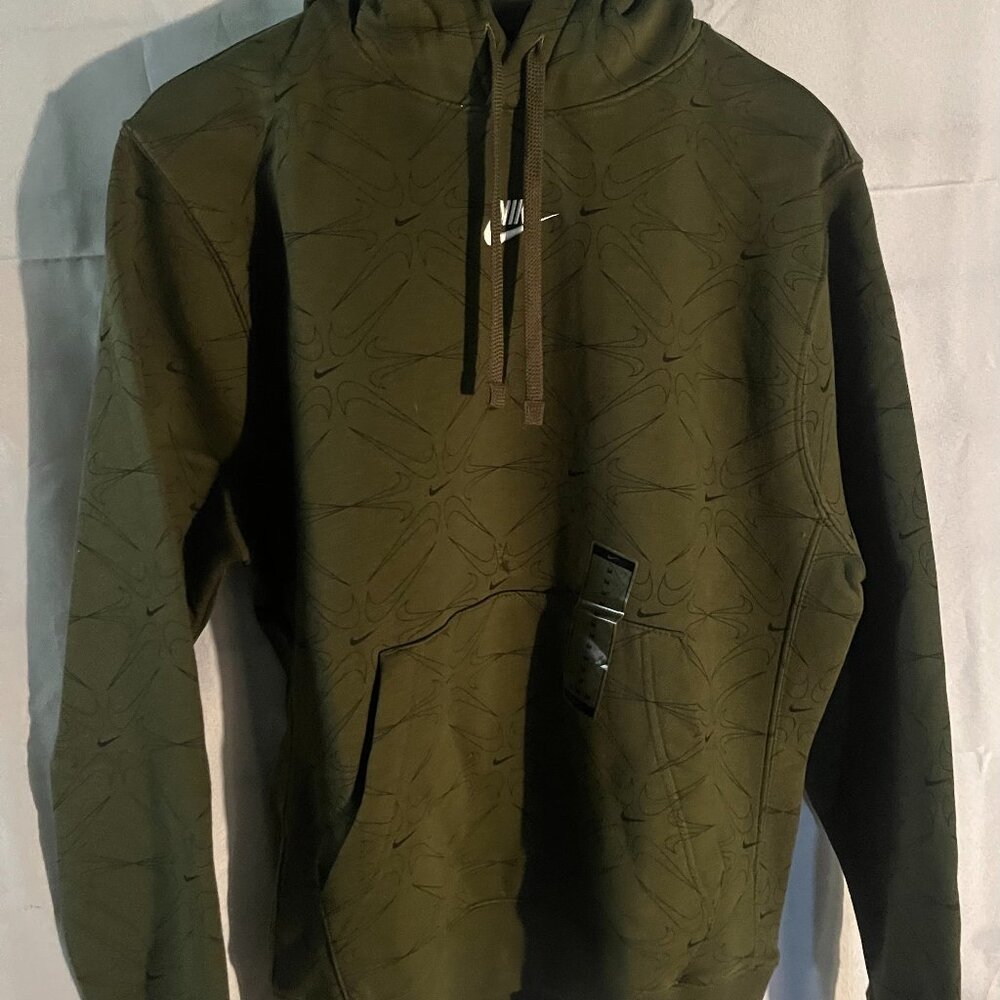 Nike Club Center Swoosh Hoodie All Over Print Logo Olive Green Large DM7930-326